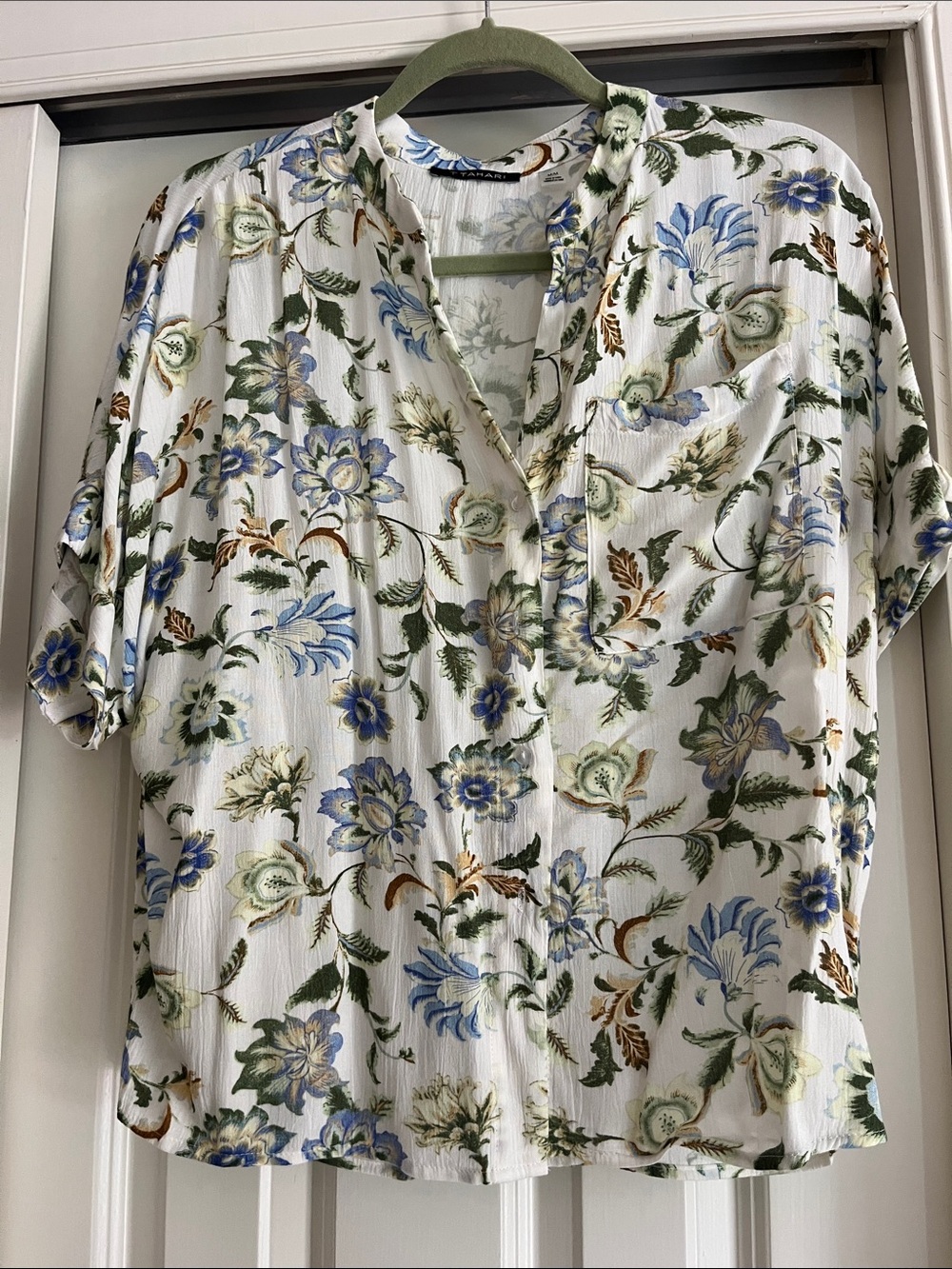 T Tahari White Floral Button-Front Blouse with Blue & Green Print